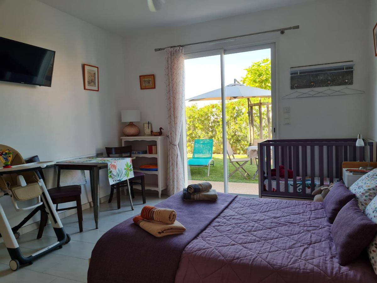 Chambres D'Hotes B&B La Bergeronnette Avec Piscine Couverte Chauffee Bizanet エクステリア 写真